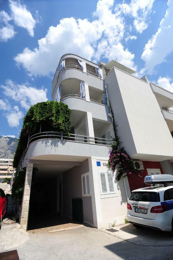Milic Apartments Макарська Екстер'єр фото