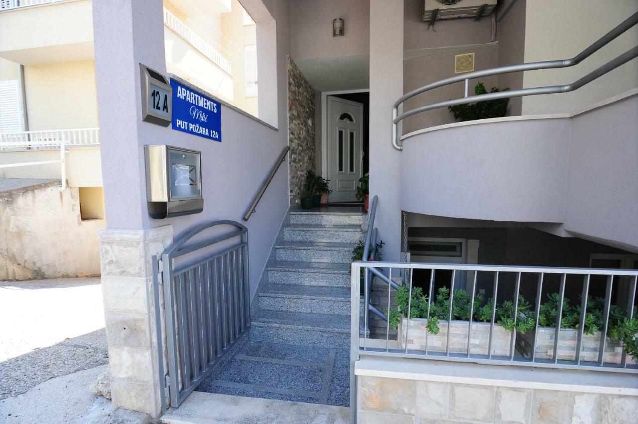 Milic Apartments Макарська Екстер'єр фото
